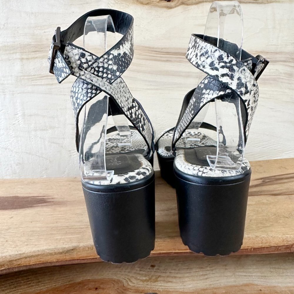 Qupid Snake Print Sandals New Without Box 6 Platf… - image 5